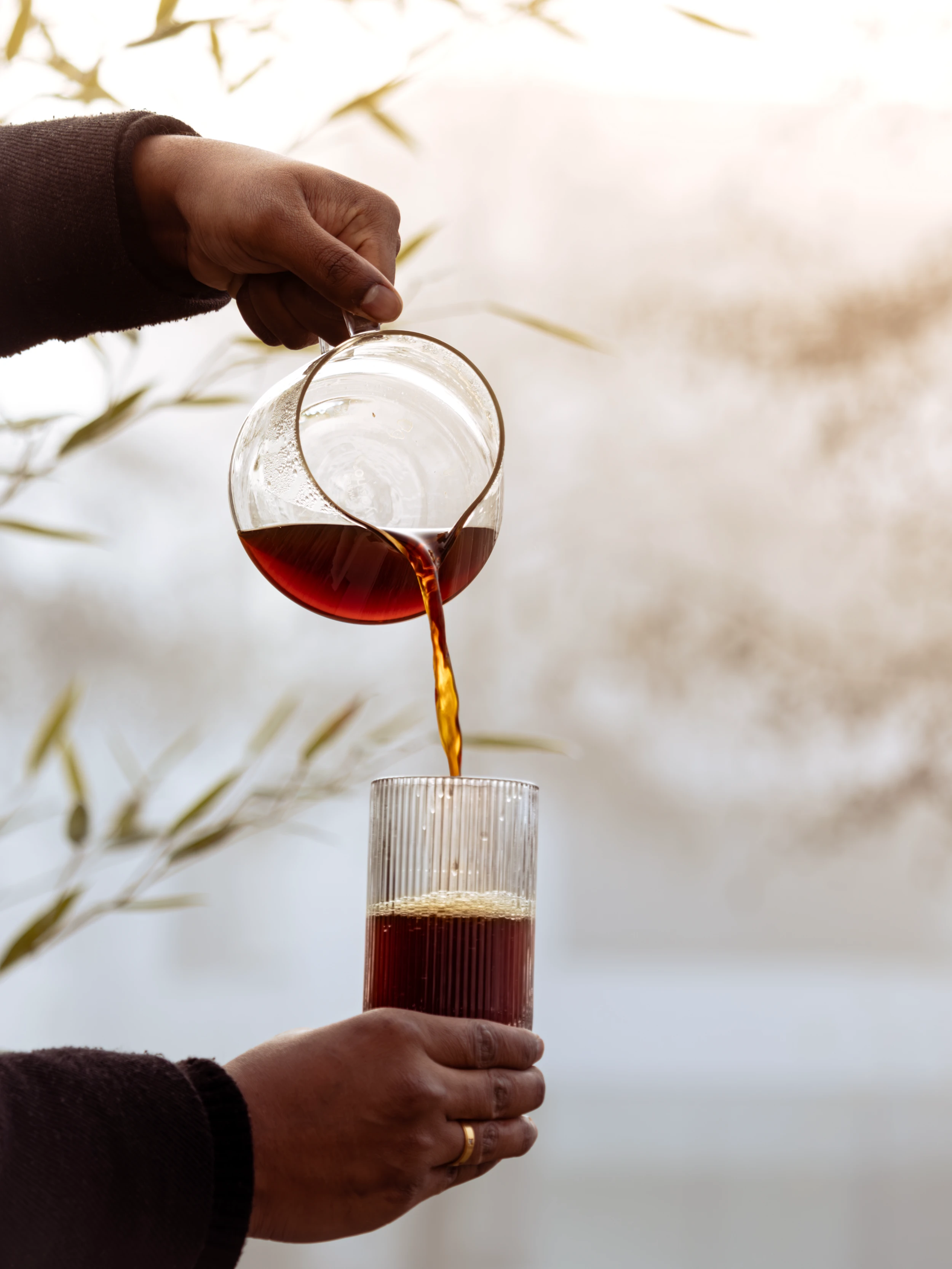 Specialty coffee being poured – the perfect brew with the Graycano Dripper